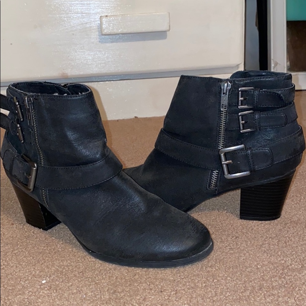 black booties